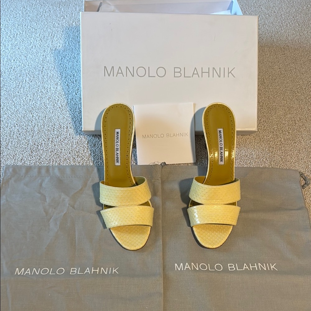 Manolo Blahnik Iacopo Yellow Snake Print Heels Elegant Design